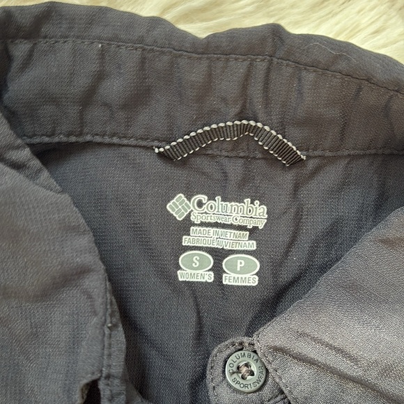Columbia Black Button Up Shirt Small | Outdoor Hiking Camping Travel Top - Picture 2 of 7